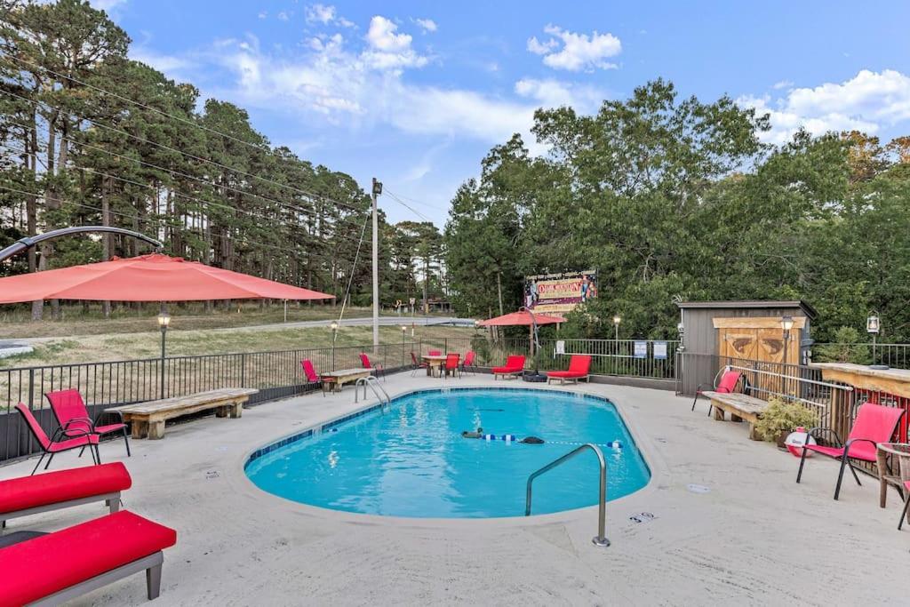 Stonegate Lodge 2 Queen Beds Fast Wifi 50" Tv Salt Water Pool Room #207 Eureka Springs Dış mekan fotoğraf